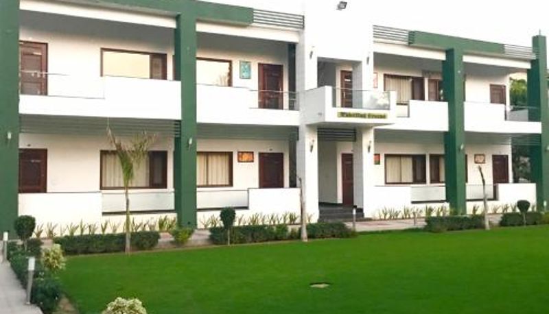 Info - Hotel Whistling Greens