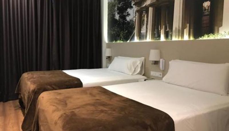Familienzimmer - Hotel BESTPRICE Gracia