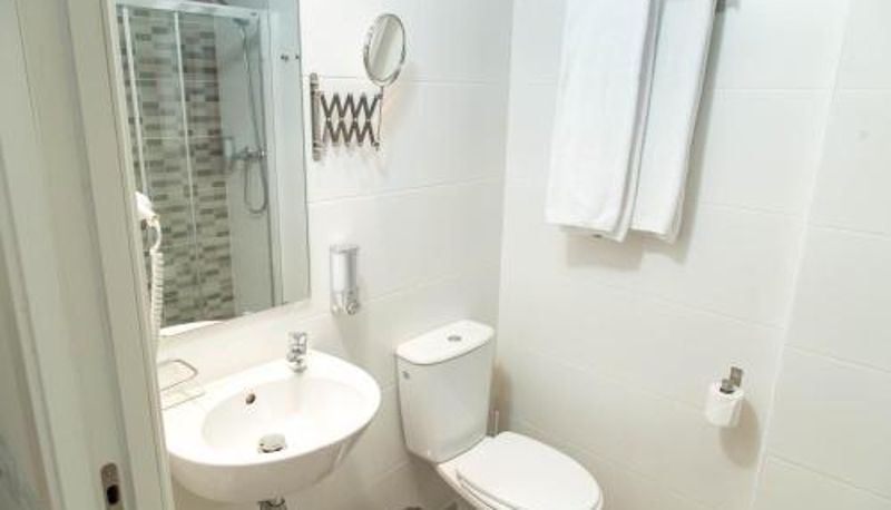 Badezimmer - Hotel BESTPRICE Gracia