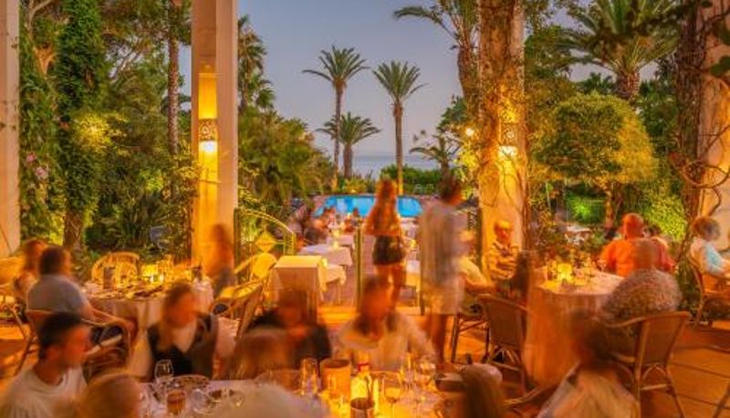Ontbijtzaal in het restaurant - Hurricane Beach Hotel