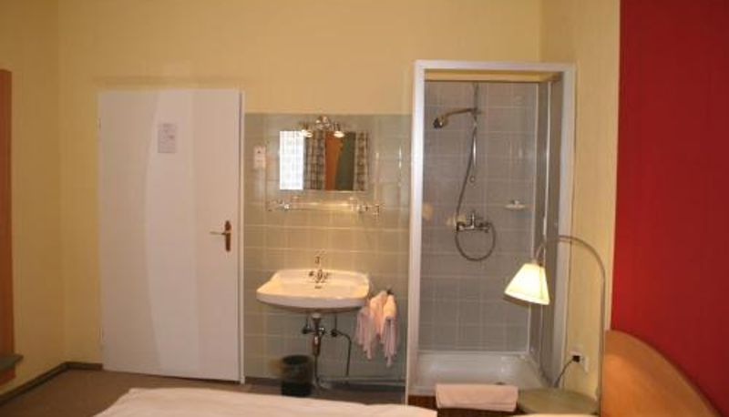 Info - Hotel Cafe Lieb