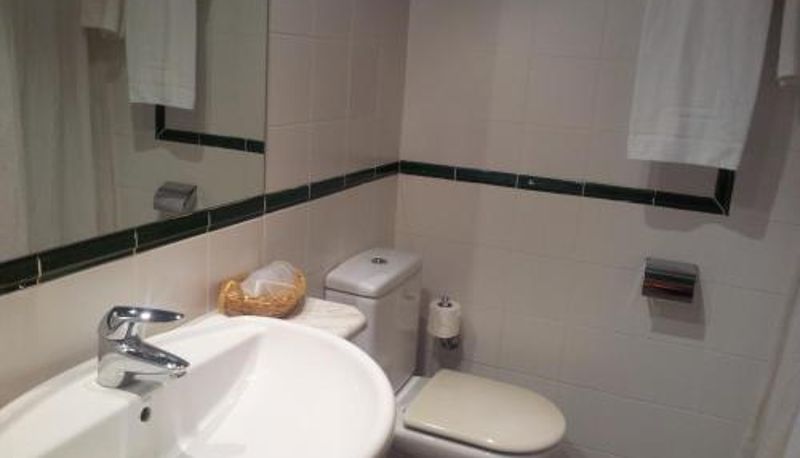 Cuarto de baño - Hotel Área de Calahorra