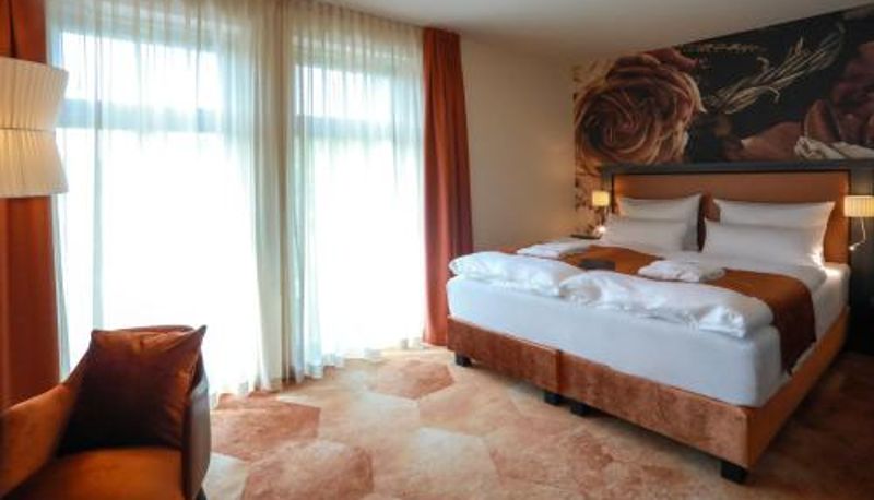 Info - SPREE. Hotel am Hafen