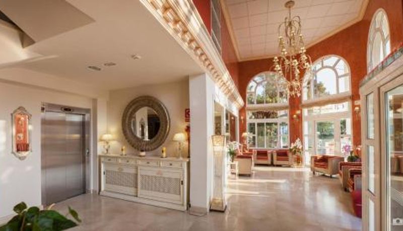 Recepcja - Hotel Versalles