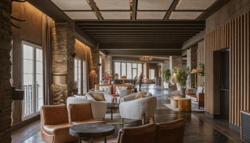 Info - The Mountains Hotel