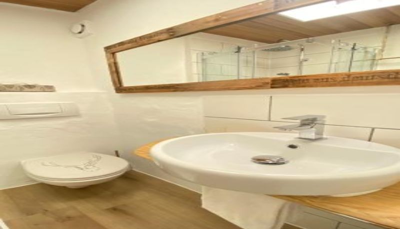 Salle de bain - Haus am Heiner Geißler Platz by Landgasthof Zickler