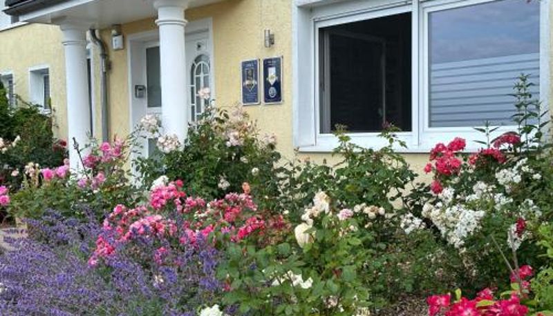 Info - Villa Schaumburg - Boutique Hotel direkt neben der Schaumburg