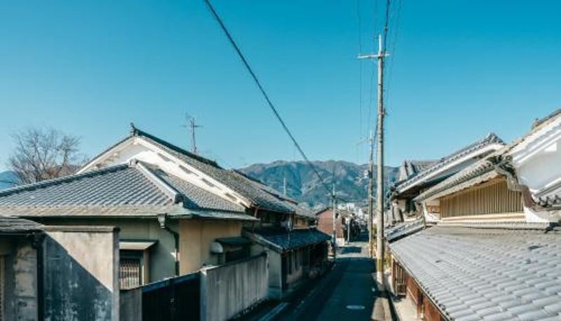 Información - UHN Nara Mannenhitsu Hompo formerly RITA Gosemachi
