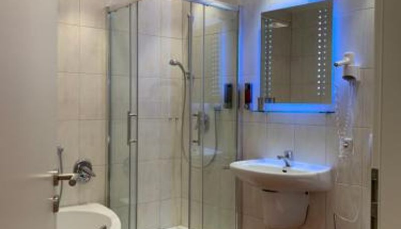 Badezimmer - HGH - Hotel Garni Helbig