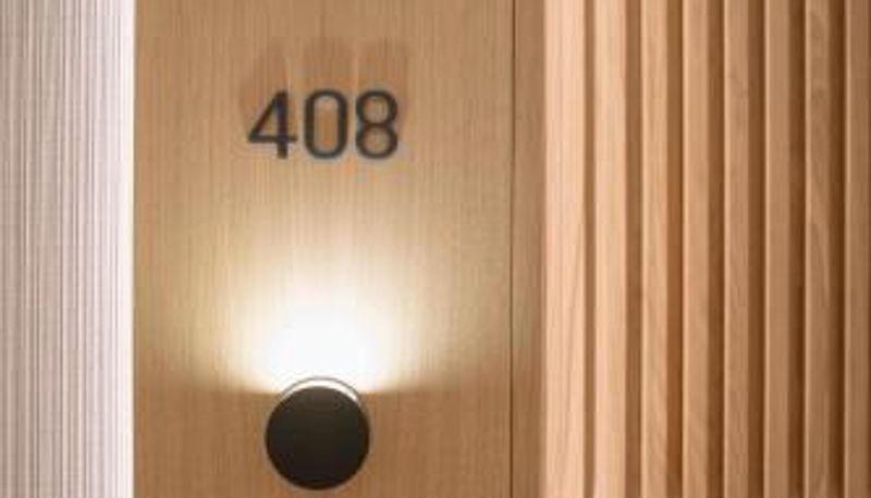 Info - Puerta Serranos by MYR Hotels