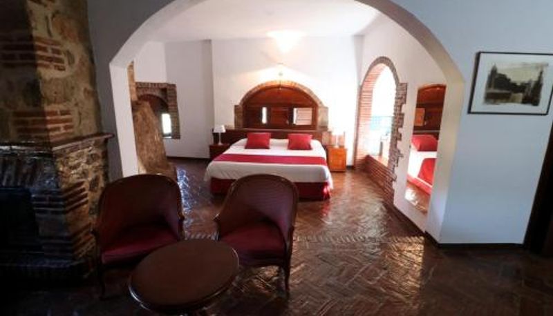 Suite - Hotel Monasterio de Rocamador