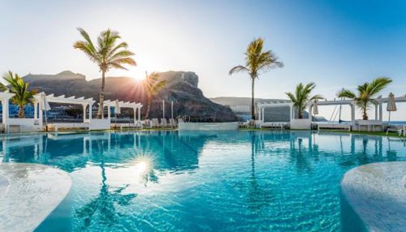 Pool - Hotel LIVVO Puerto de Mogán
