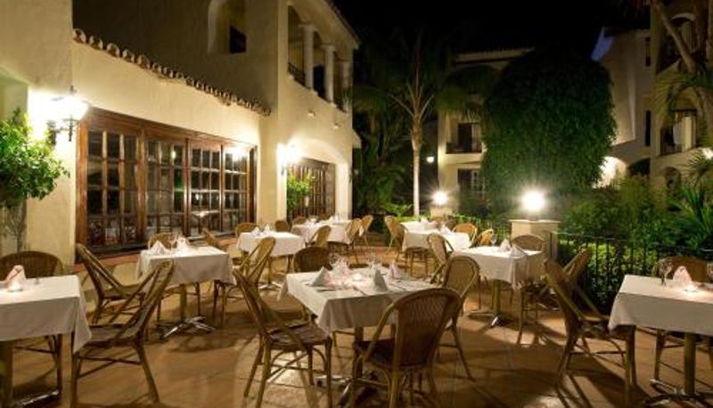 Sala śniadaniowa w restauracji - BlueBay Banús