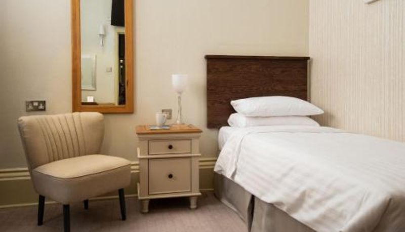 Room - The Dean Court