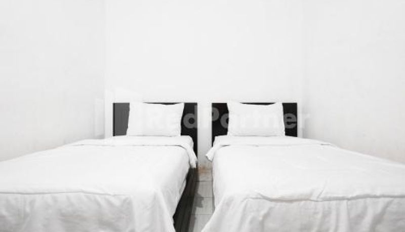 Zimmer - Katup Guest House Syariah Mitra RedDoorz