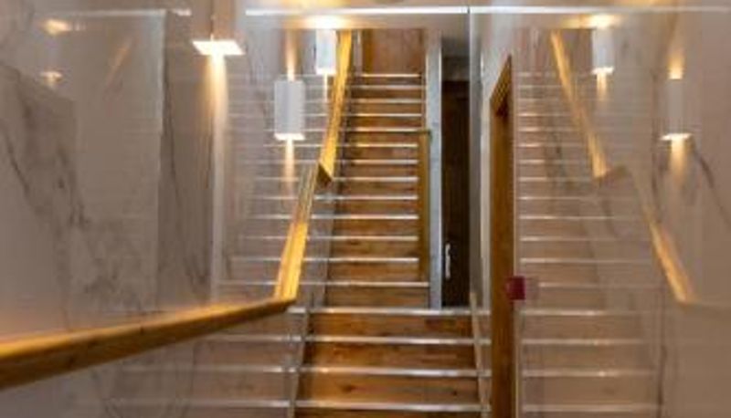 Info - Burren London Hotel