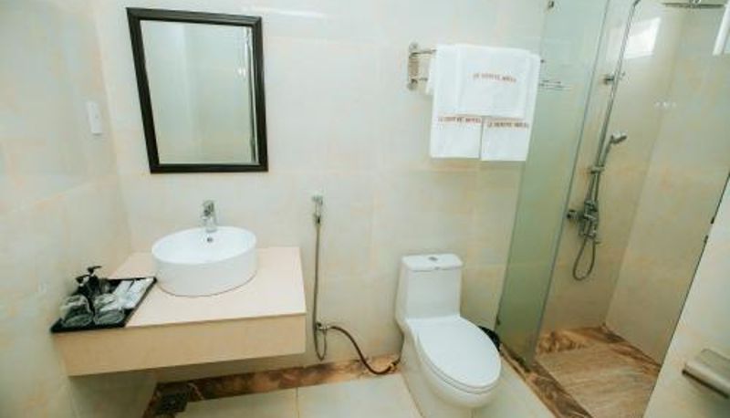 Banyo - Le Centre Pleiku Hotel