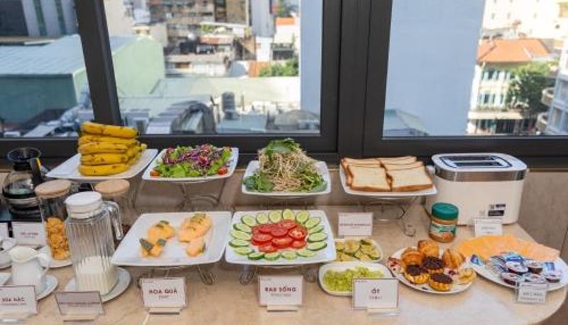Sala śniadaniowa w restauracji - A25 Hotel - 35 Mạc Thị Bưởi
