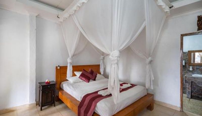 Info - Mushroom Beach Bungalows
