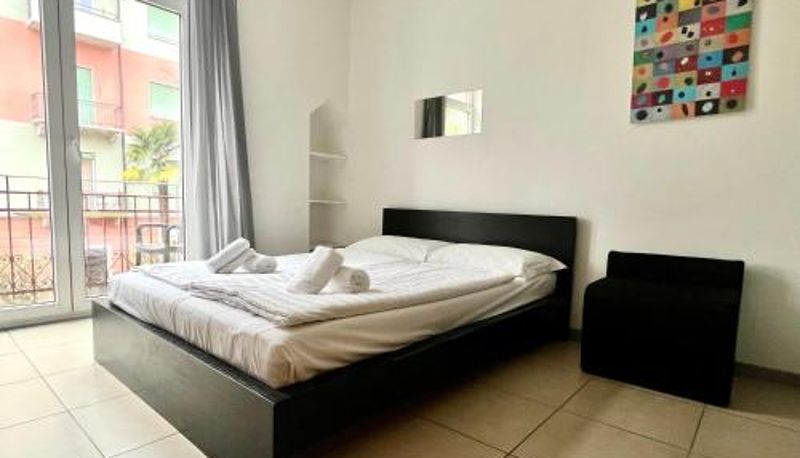 Info - GuestHouse University by LR - check in on-line