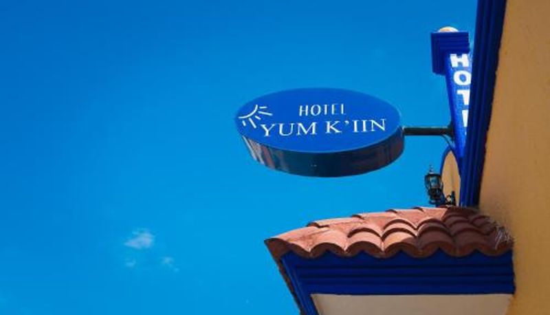 Info - Hotel Yumkiin - Cerca Del Ferry y Terminal ADO