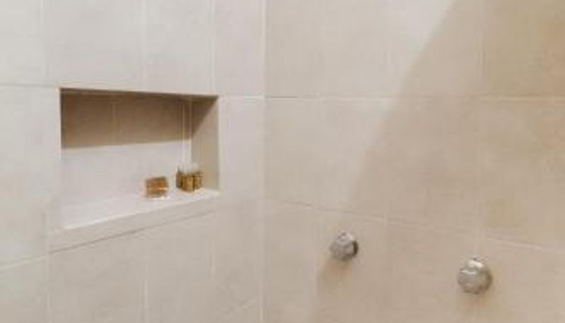Cuarto de baño - Hotel Yumkiin - Cerca Del Ferry y Terminal ADO