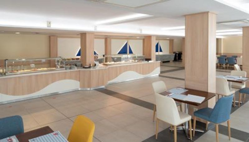 Frühstücksraum innerhalb des Restaurants - Belvedere Hotel - All inclusive