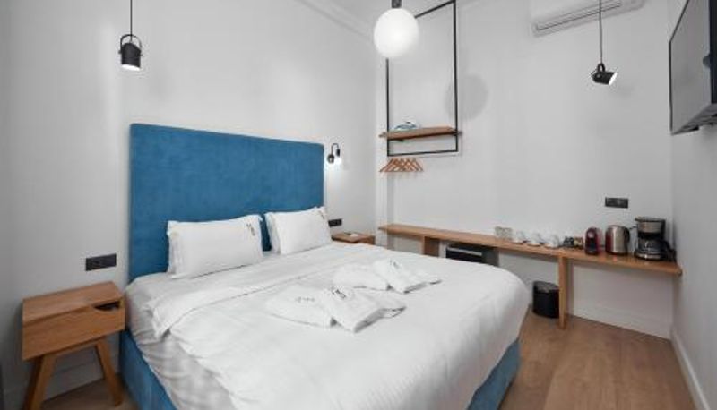 Suite - The Maroon Bottle Hotel