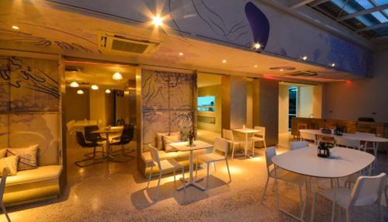 Restoran içinde kahvaltı salonu - Comet Hotel Surat Thani
