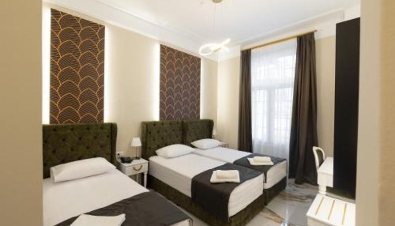 Dreibettzimmer - Modern Revival Luxury Hotel