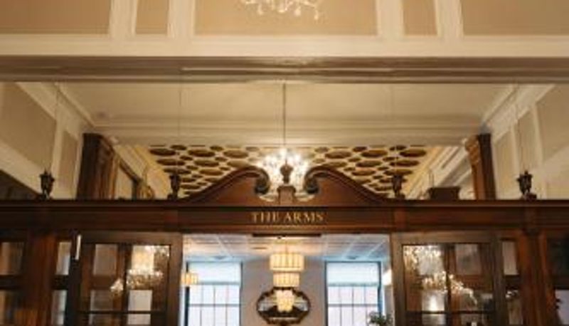 Sala de desayunos dentro del restaurante - The Lord Nelson Hotel & Suites