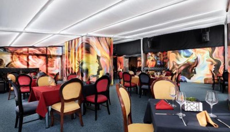 Frühstücksraum innerhalb des Restaurants - Art Magus Hotel