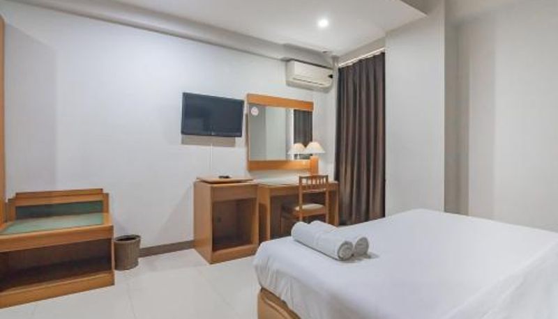 Oda - Hotel Yehezkiel Surapati Mitra RedDoorz