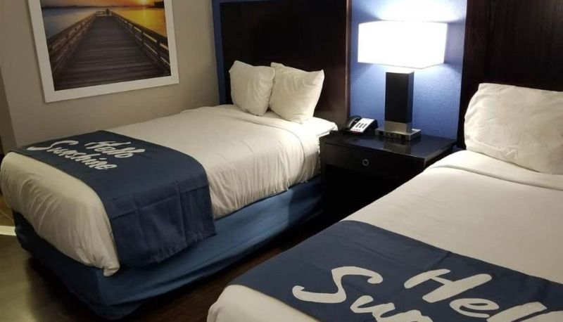 Room - Days Inn by Wyndham Thomson