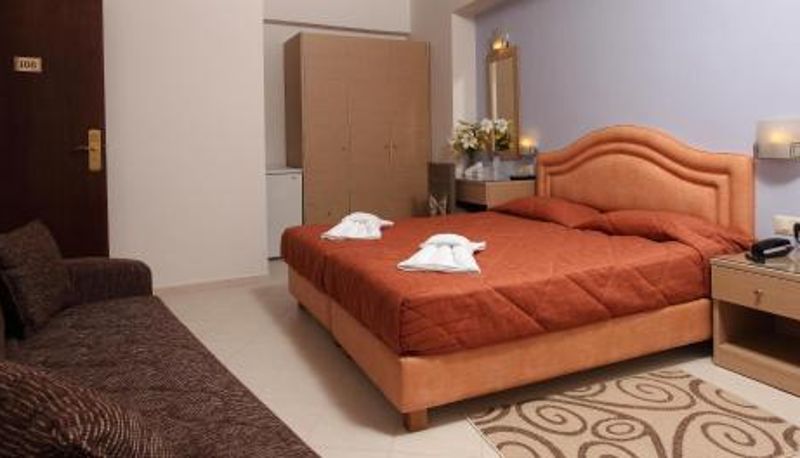 Üç kişilik oda - Kronos Hotel