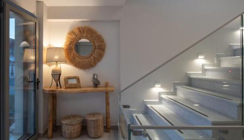 Info - Ikies Apollon Boutique Hotel