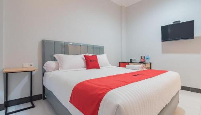 客室 - RedDoorz Plus near Siloam Hospital Balikpapan