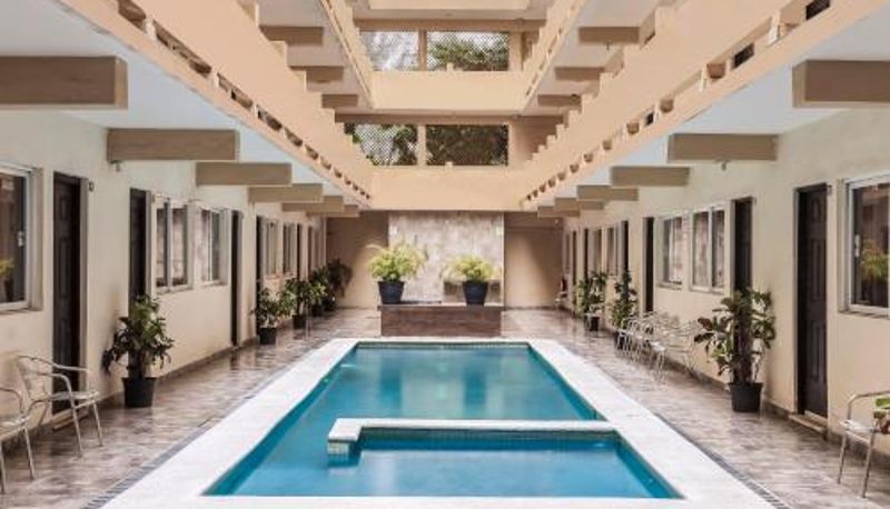 Pool - Hotel Puerto Inn