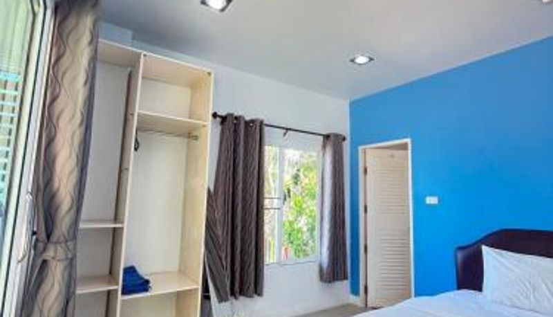Info - Maenam Villa Hotel