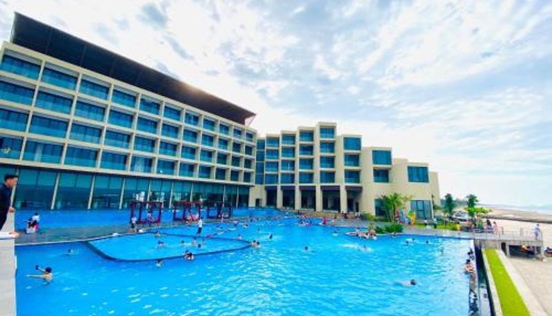 Piscina - Mường Thanh Luxury Xuân Thành