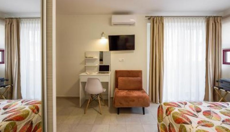 インフォメーションセンター - Elpiniki Luxury Rooms