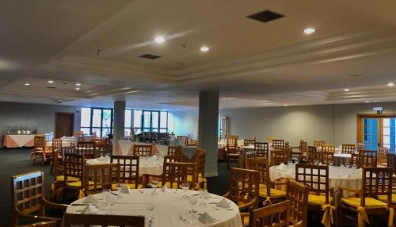 Restoran içinde kahvaltı salonu - Estremoz Hotel