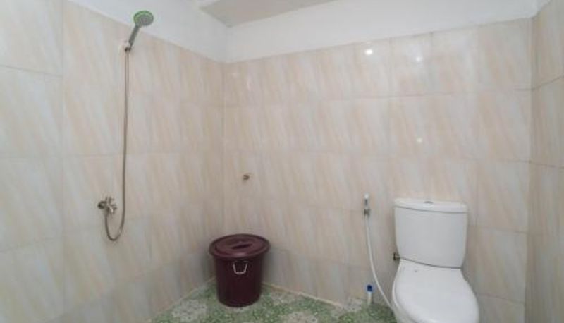 Banyo - RedDoorz Syariah near Pelabuhan Ulee Lheue Banda Aceh