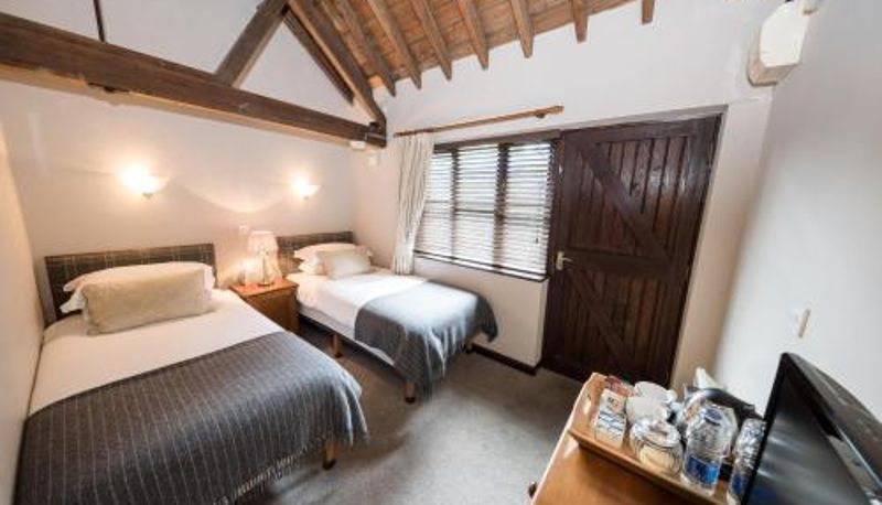 Camera standard - The Red Lion Eaton