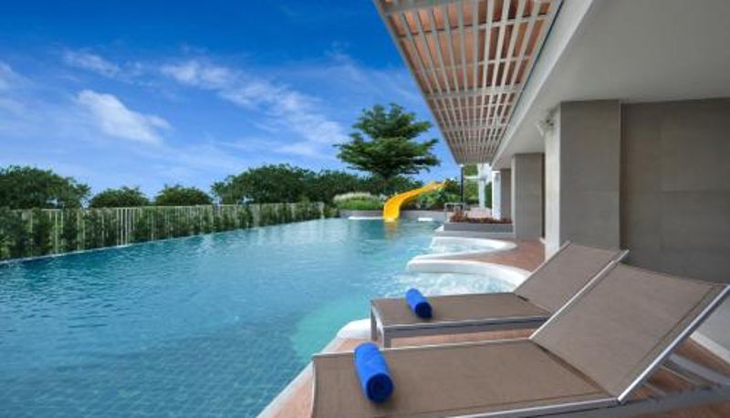 Piscina - Centre Point Prime Hotel Pattaya
