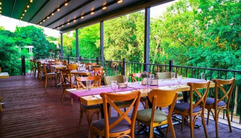 Salle de petit-déjeuner dans le restaurant - Laguna Terrace
