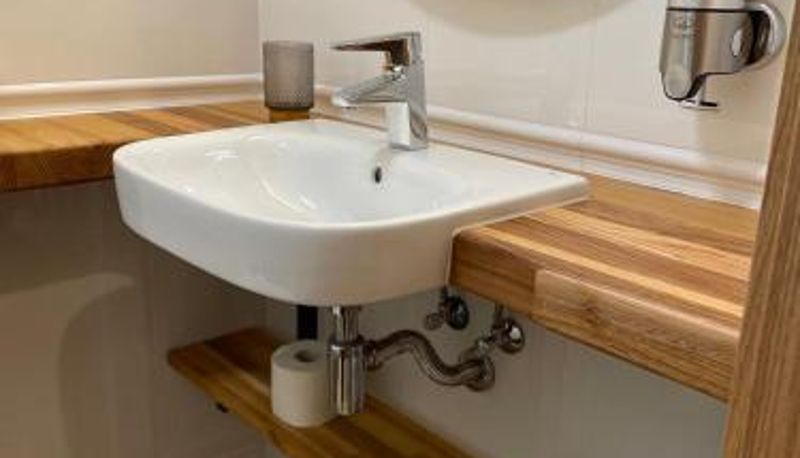 Banyo - KWARC Restauracja & Pokoje Hotelowe