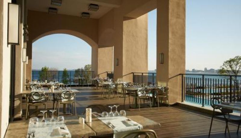 Frühstücksraum innerhalb des Restaurants - Secrets Sunny Beach Resort and Spa - Premium All Inclusive - Adults Only - Hyatt Inclusive Collection