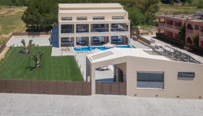 Otel açık alanı - Mystique Luxury Suites & Maisonettes