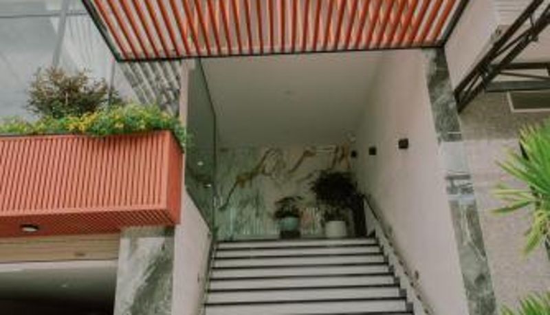 Info - Bel-Air Hotel